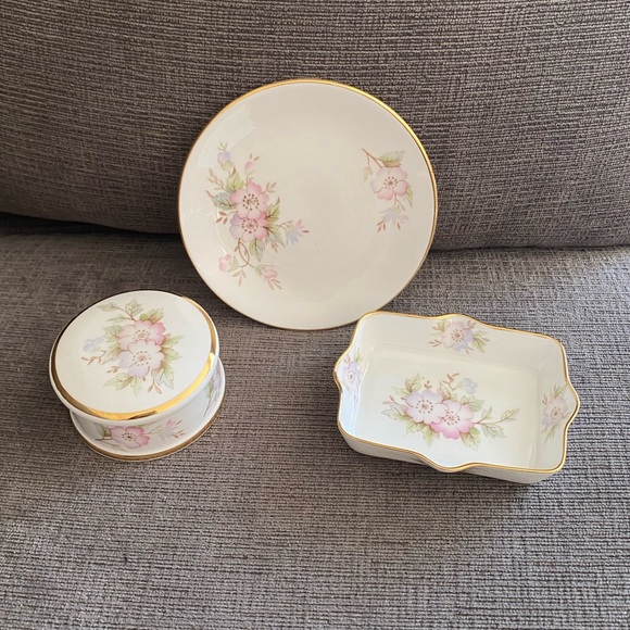 Vintage Accents Vintage Queensway Clematis Trio Set Floral Fine